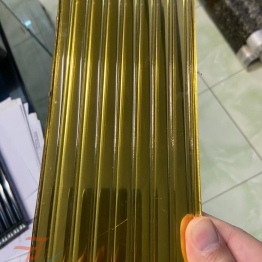 KÍNH SỌC MÀU VÀNG