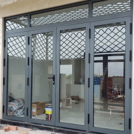 CỬA 4 CÁNH MỞ QUAY NHÔM XINGFA 1