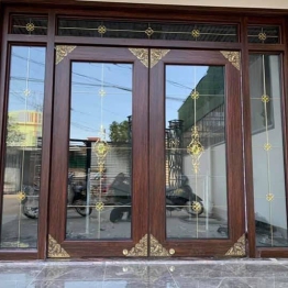 Cửa Nhôm Thủy Lực 