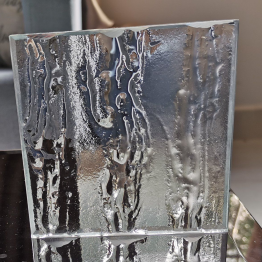 Kính đúc cường lực