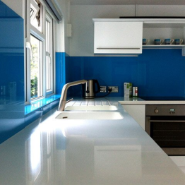 Kính sơn màu (bếp)