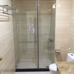 VÁCH KÍNH TẮM CƯỜNG LỰC ĐẸP